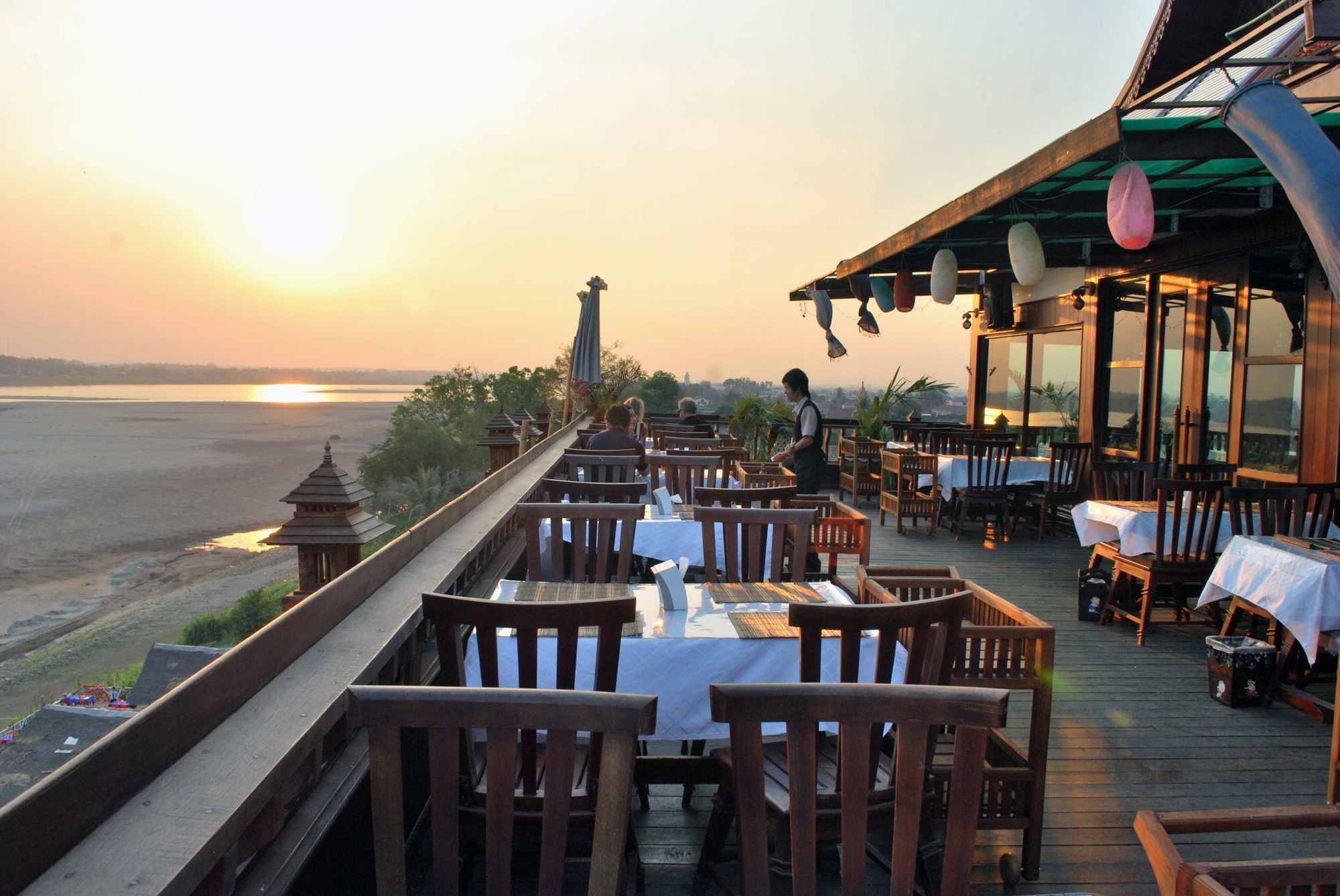 Sengtawan Riverside Hotel Wientian Restauracja zdjęcie