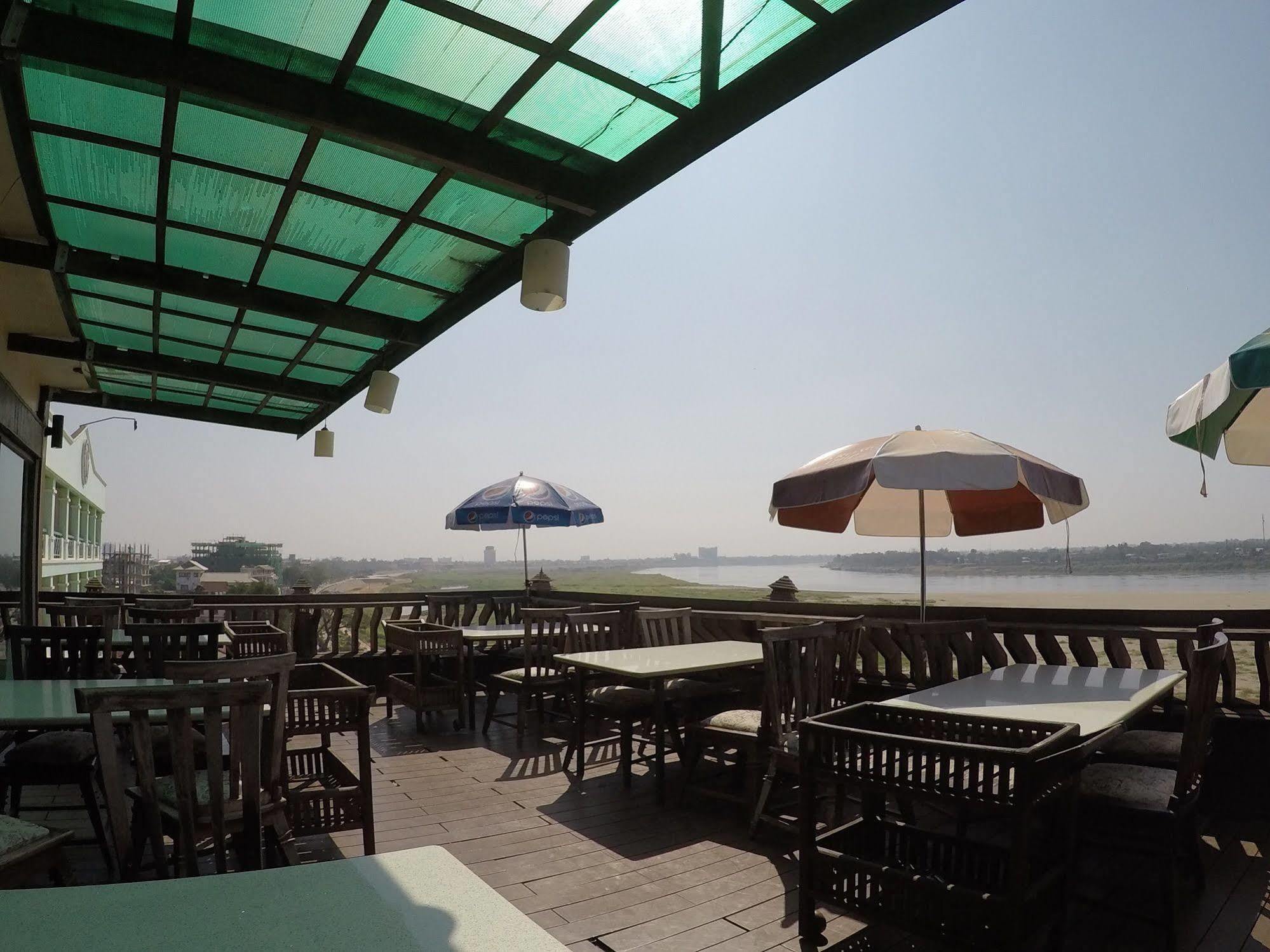 Sengtawan Riverside Hotel Wientian Zewnętrze zdjęcie