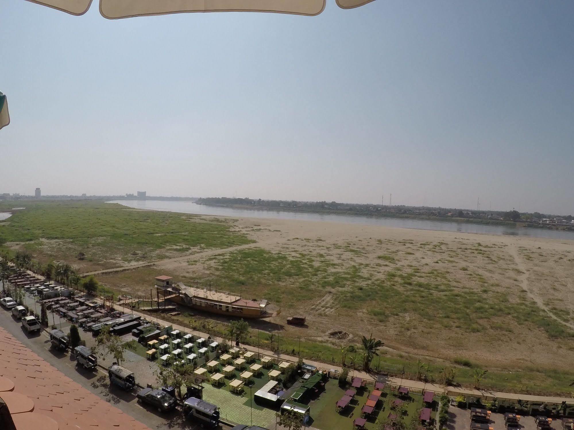 Sengtawan Riverside Hotel Wientian Zewnętrze zdjęcie
